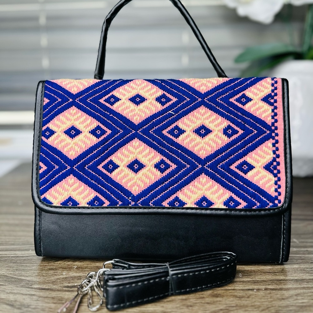 Embroidered hand bag